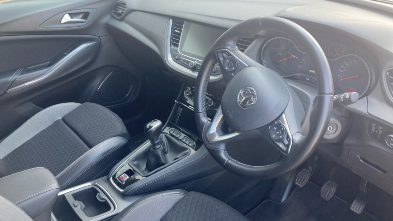 Vauxhall Grandland X 1.2 Turbo SRi Nav 5dr Petrol Hatchback